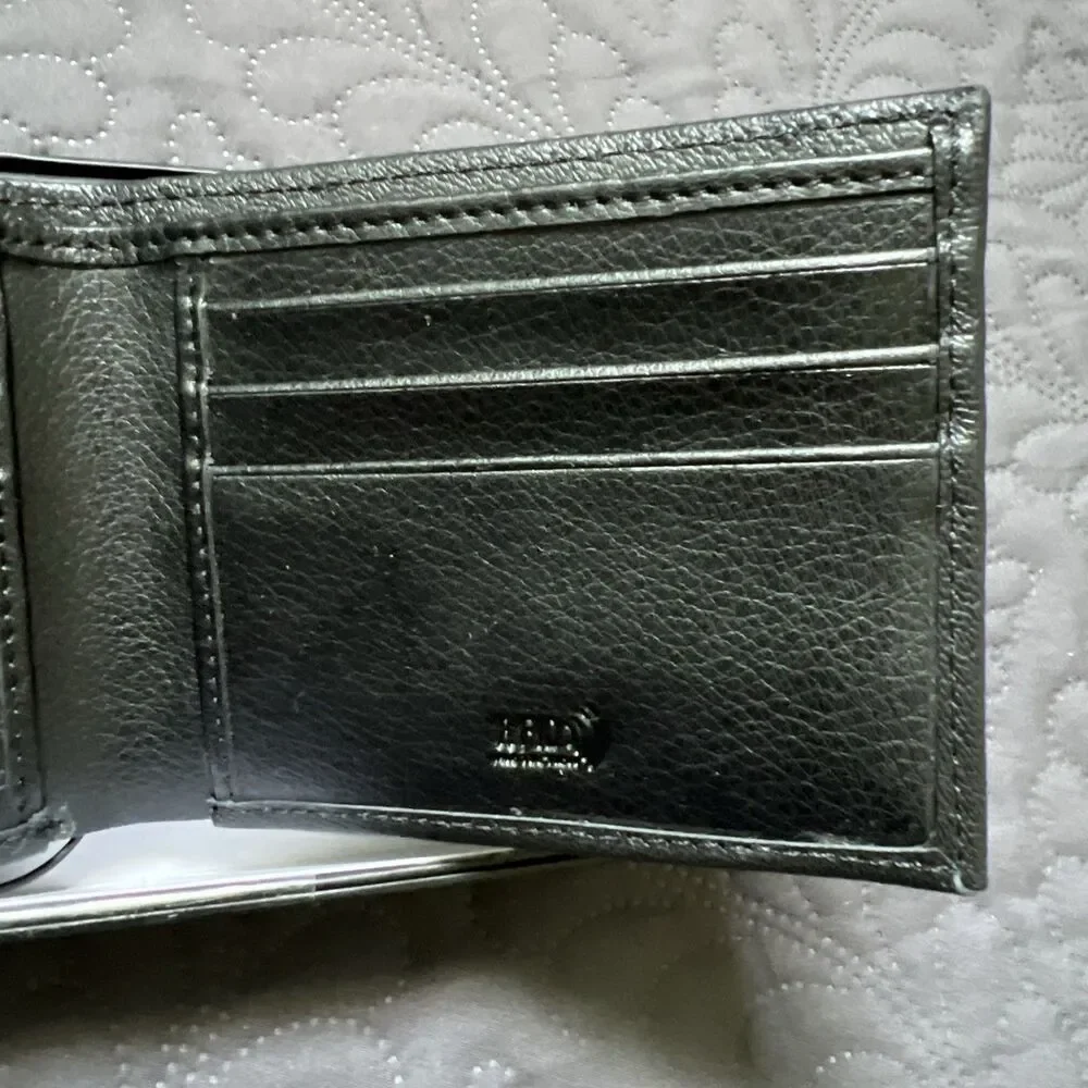True Religion Genuine Leather Black Bifold Logo Wallet Card Holder RFID NWT Gift